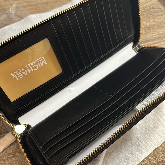 MK Travel Large Camouflage Print Calf Hair Continental Wallet NWT - Picture 3 of 8